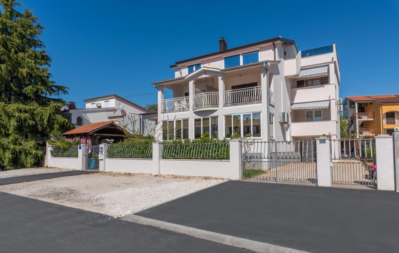 Apartments Vita Пореч Екстериор снимка